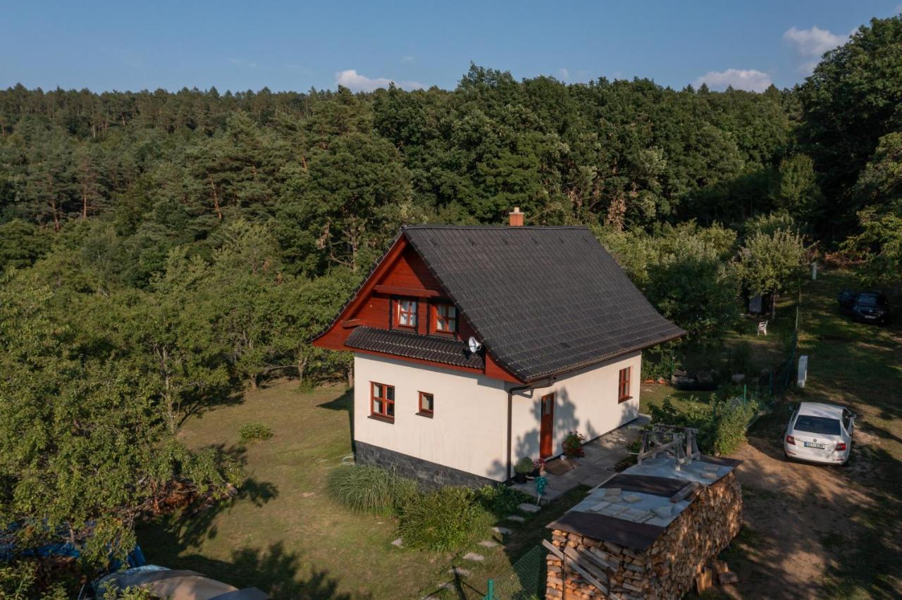 Chata Nad Lazenskym Udolim Luhacovice Exterior photo
